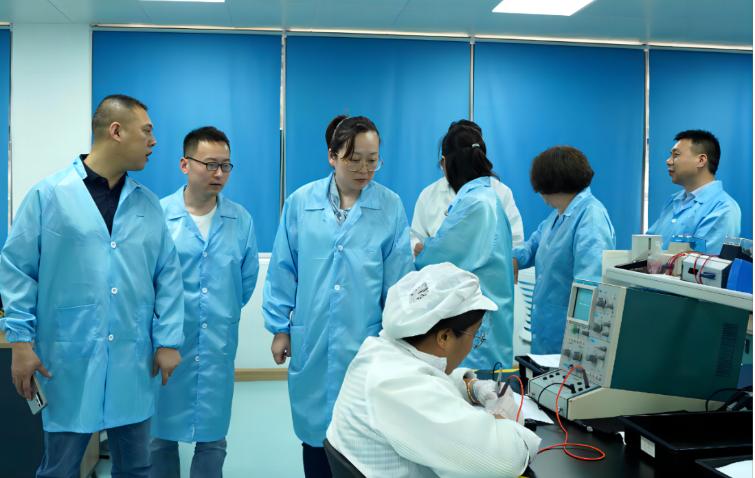 湖北省市場監(jiān)督管理局、湖北省計量測試技術研究院領導一行到訪創(chuàng)芯檢測實驗室交流合作